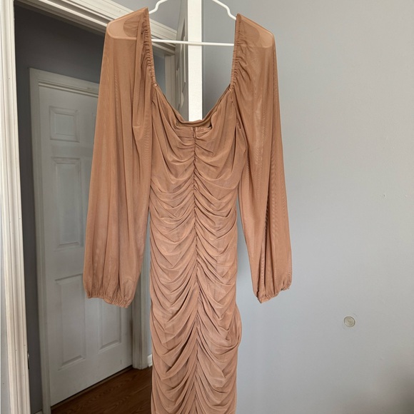 Elegant Tan Dress with Sheer Sleeves - Picture 4 of 5
